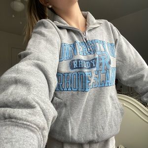 Champion URI quarter zip! Size woman's small!